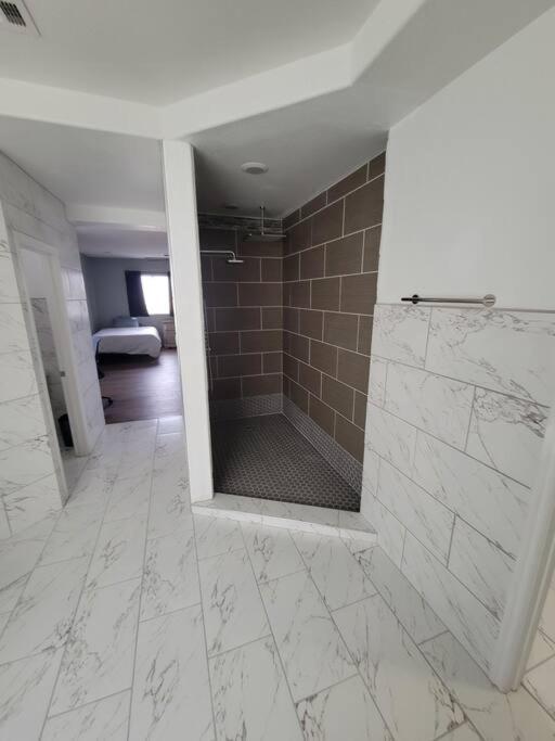 Сasa de vacaciones 5 Bed- Strip 8mil, Dwntown 4.5mi *