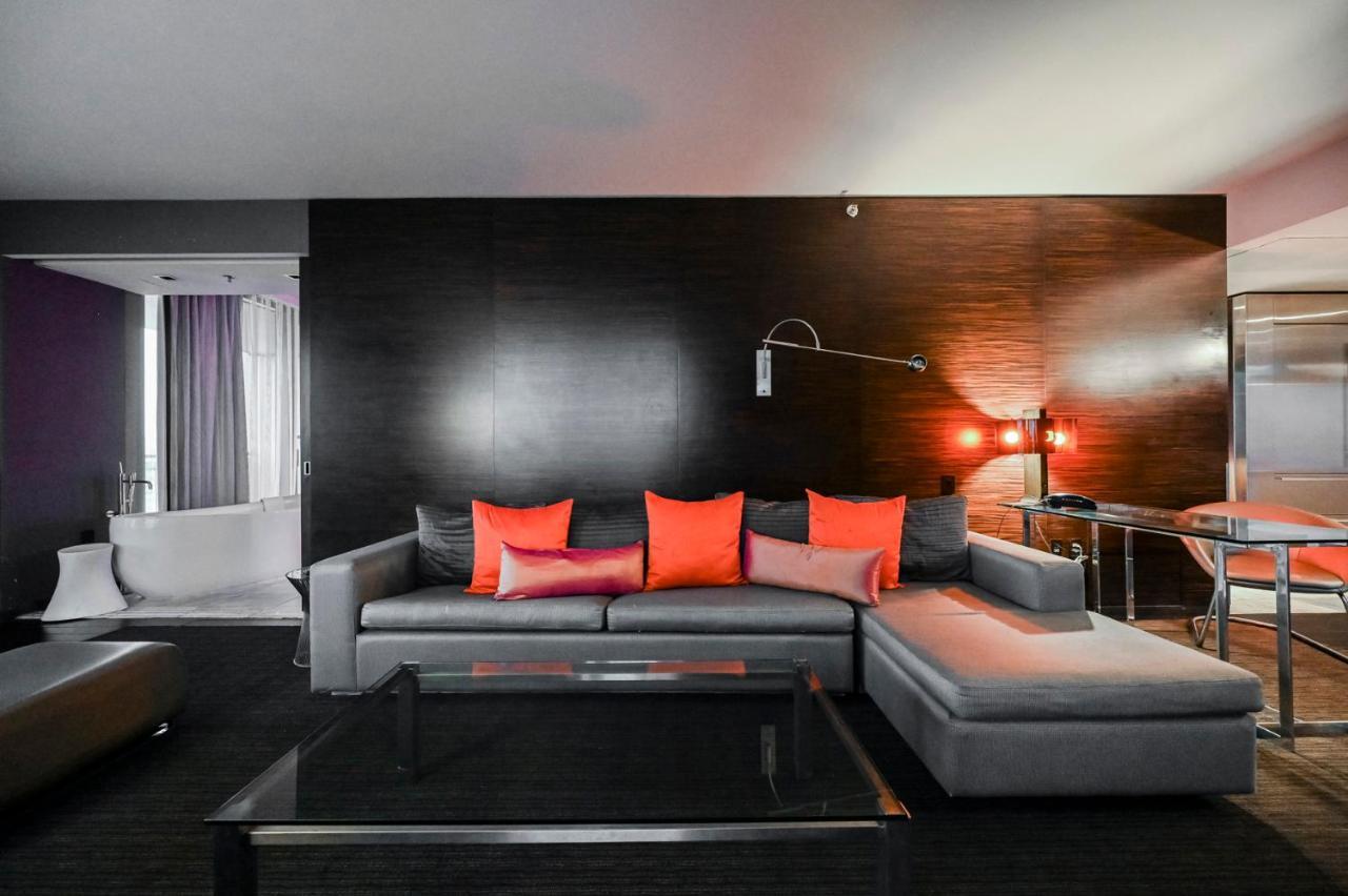 Palms Place *