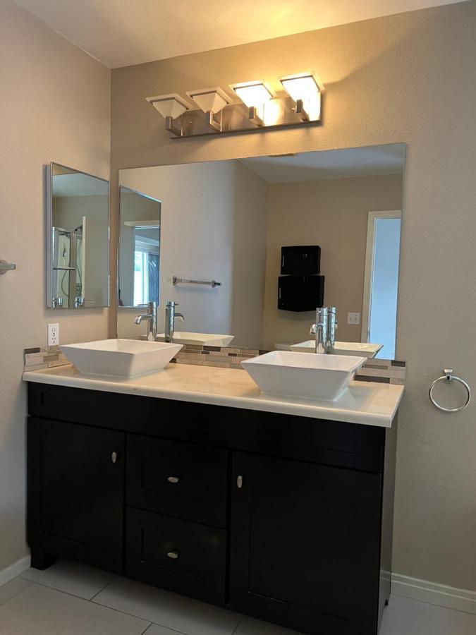 Sweet Spacious 5 Bdrm With Pool Сasa de vacaciones *