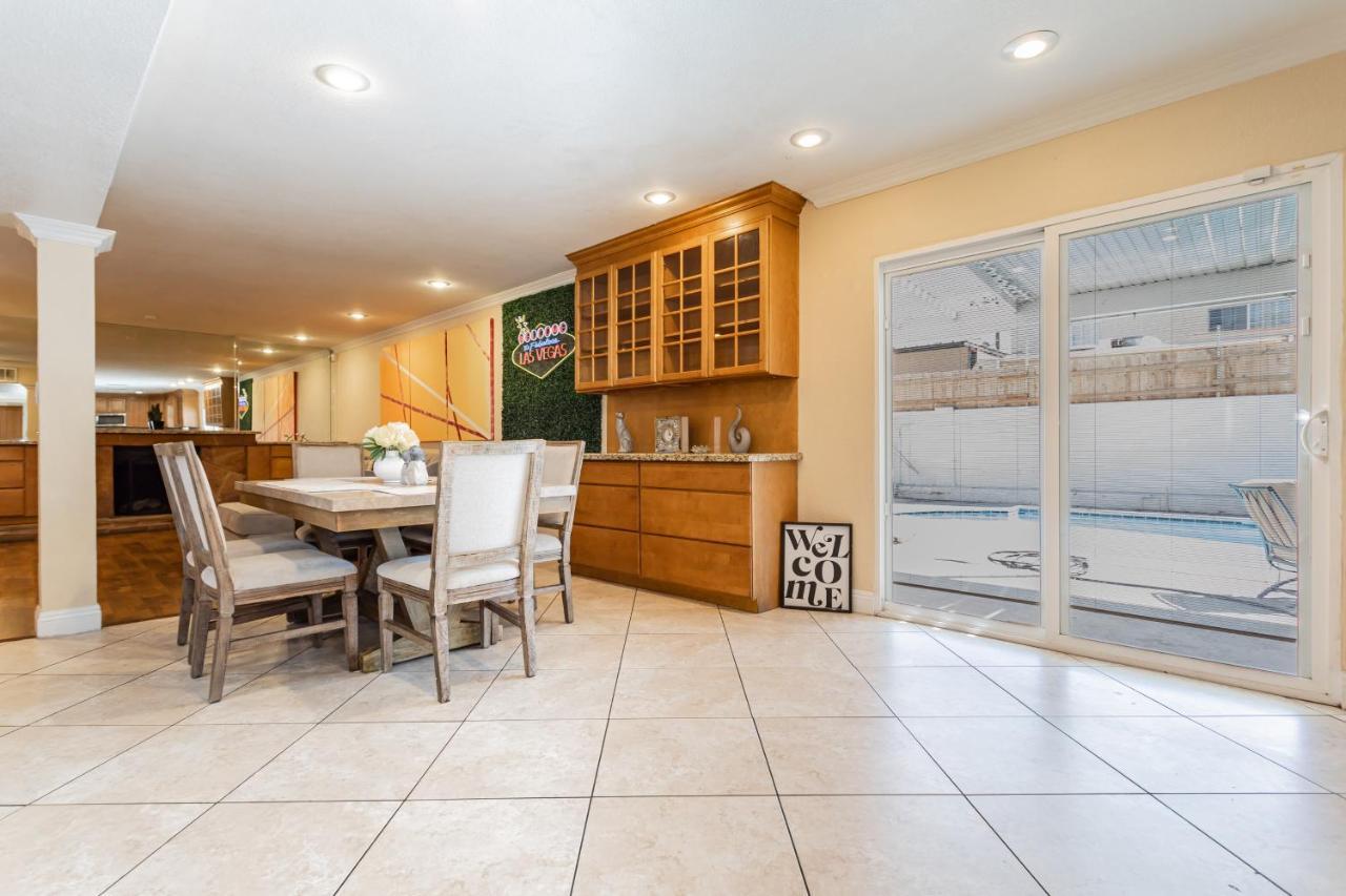 Сasa de vacaciones Spacious 5-bedroom Retreat With Pool Minutes From The Vegas Strip