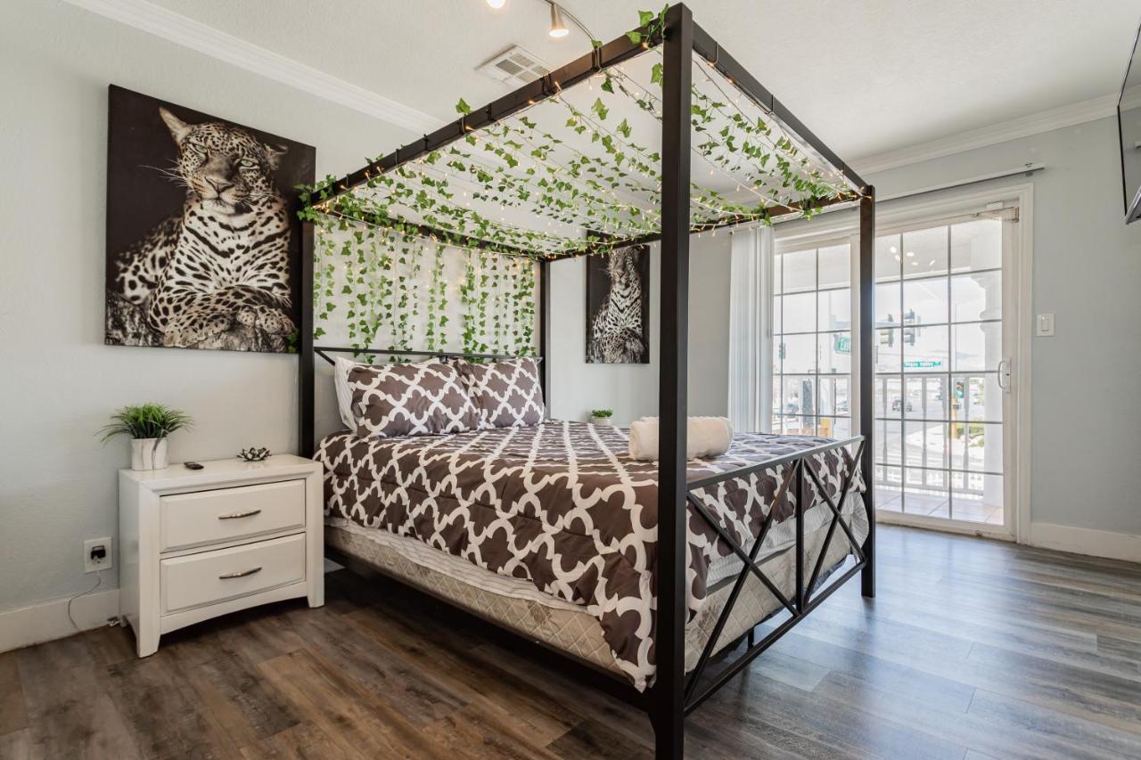 Сasa de vacaciones Spacious 5-bedroom Retreat With Pool Minutes From The Vegas Strip