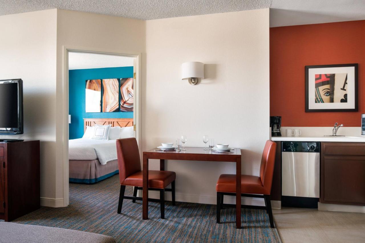 By Marriott Vegas Hughes Center