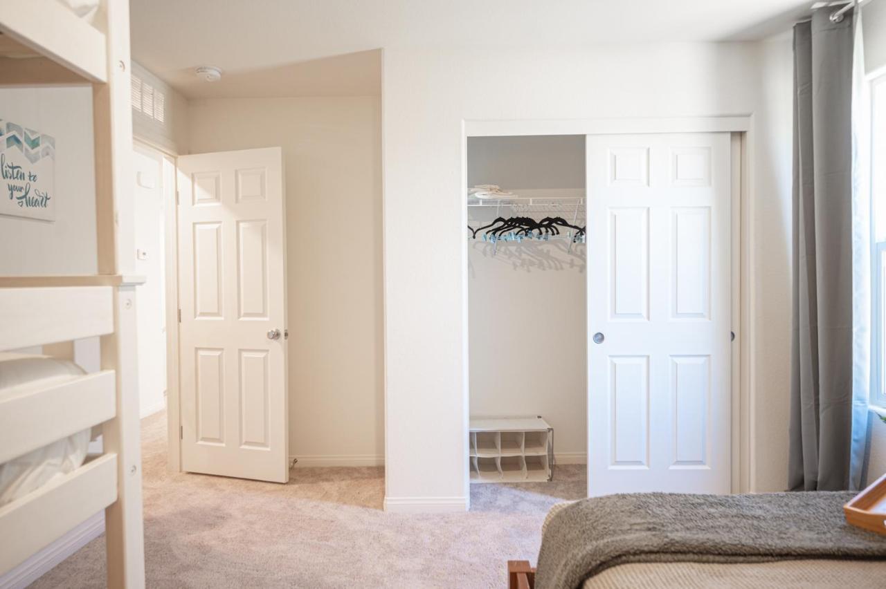Beautiful Brand New 2 Bedroom Vegas Home! Fits 12 Or More,15-20 Minutes From Lv Strip Apartamento