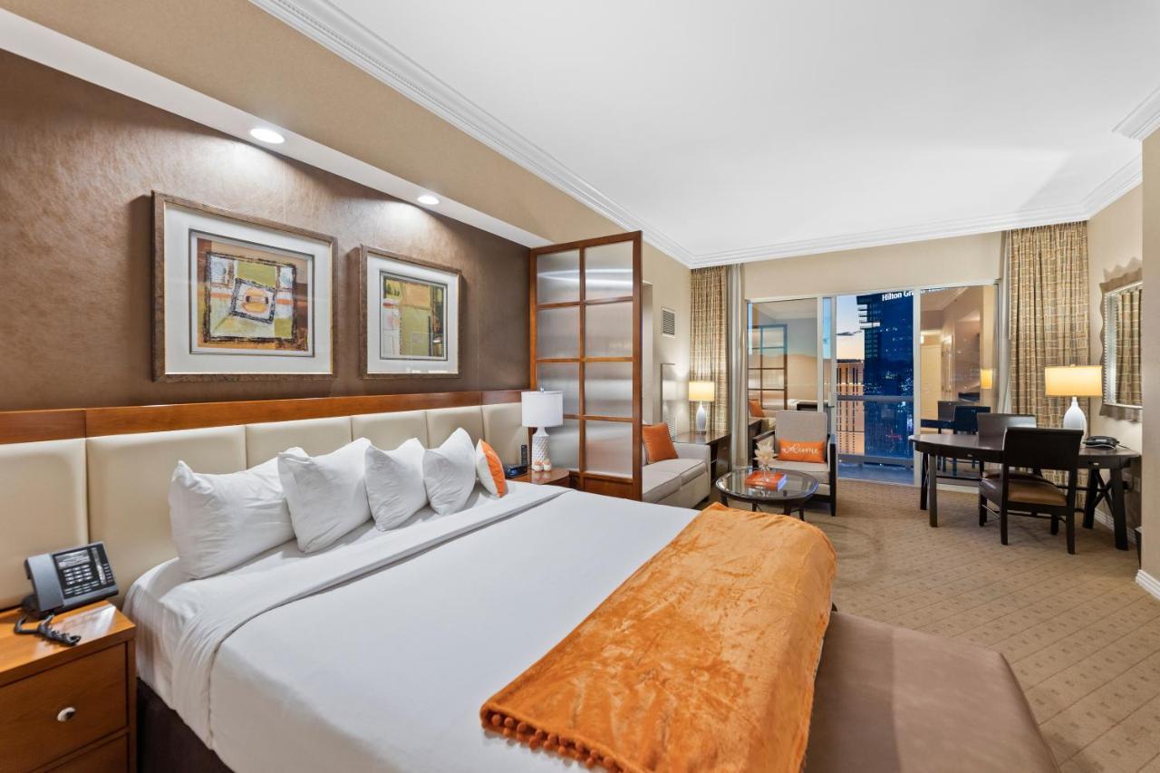 Lucky Gem Penthouse & Luxury At Signature Resort, Balcony Strip View 3505