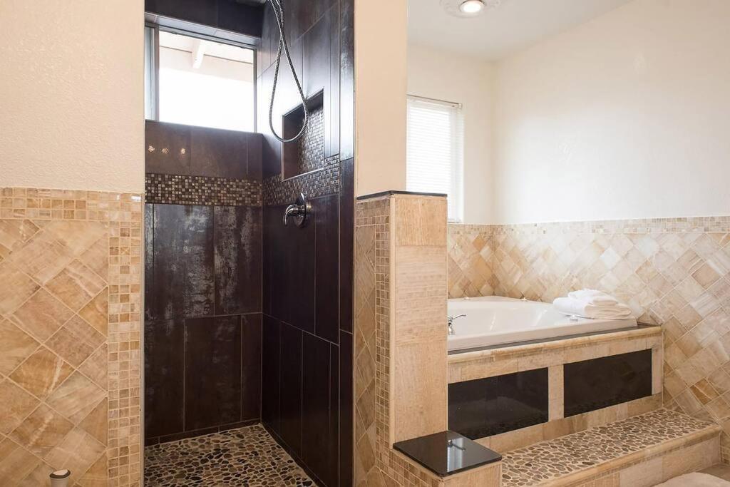 Stunning 6br I 4ba Luxury Haven I 31 Nights Min I Villa