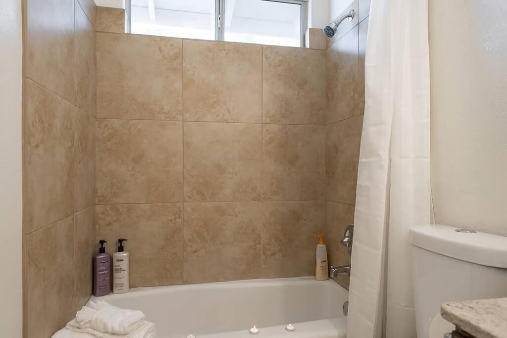 Stunning 6br I 4ba Luxury Haven I 31 Nights Min I *