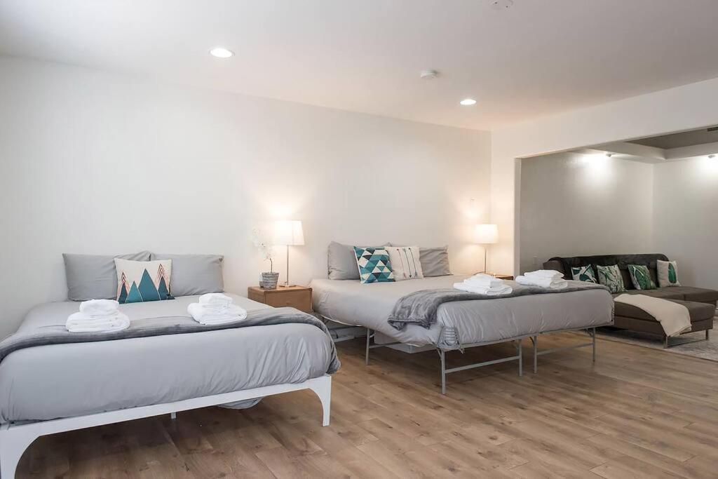 Stunning 6br I 4ba Luxury Haven I 31 Nights Min I Villa Las Vegas
