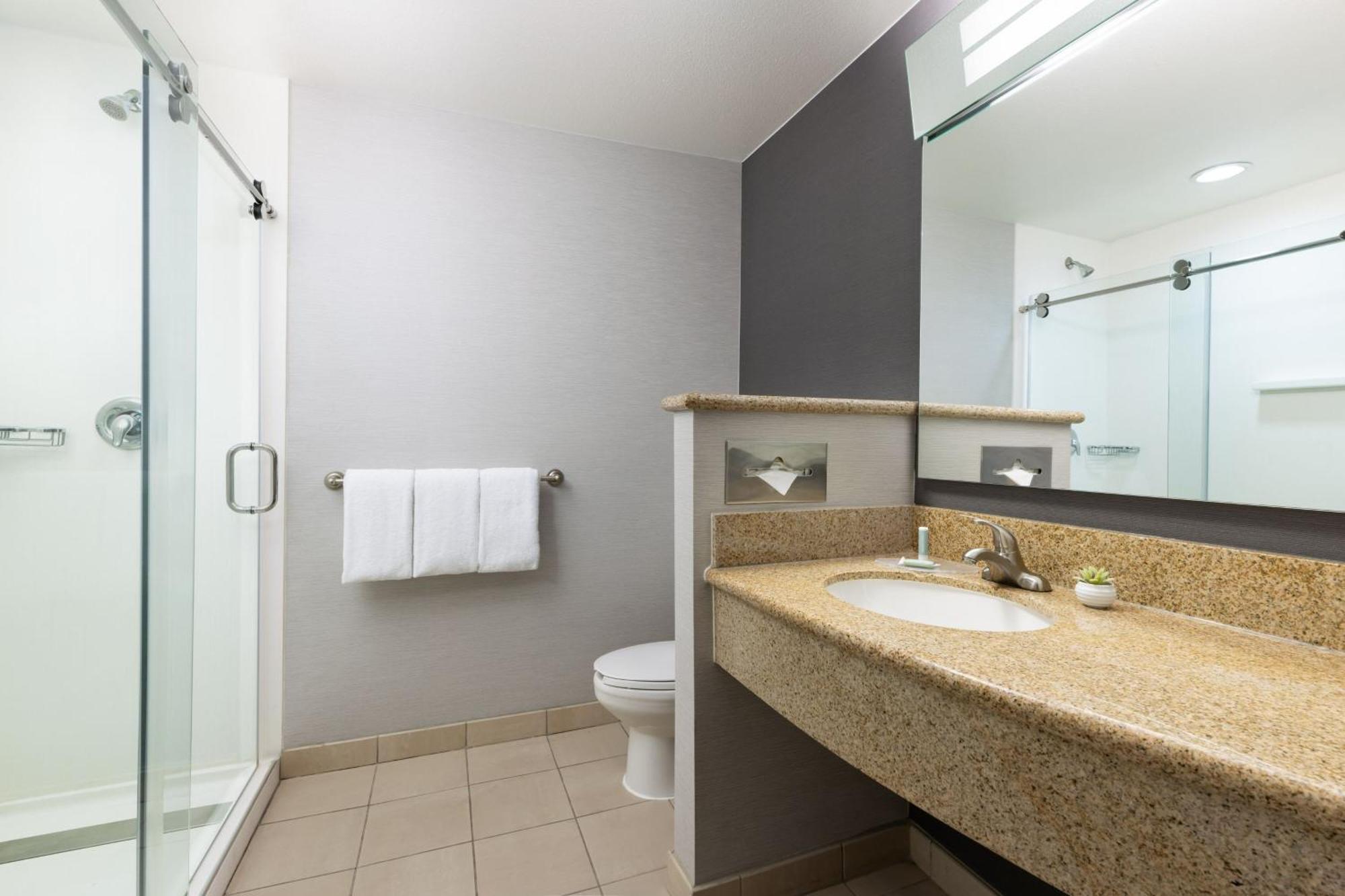 Courtyard By Marriott Vegas Stadium Area Hotel