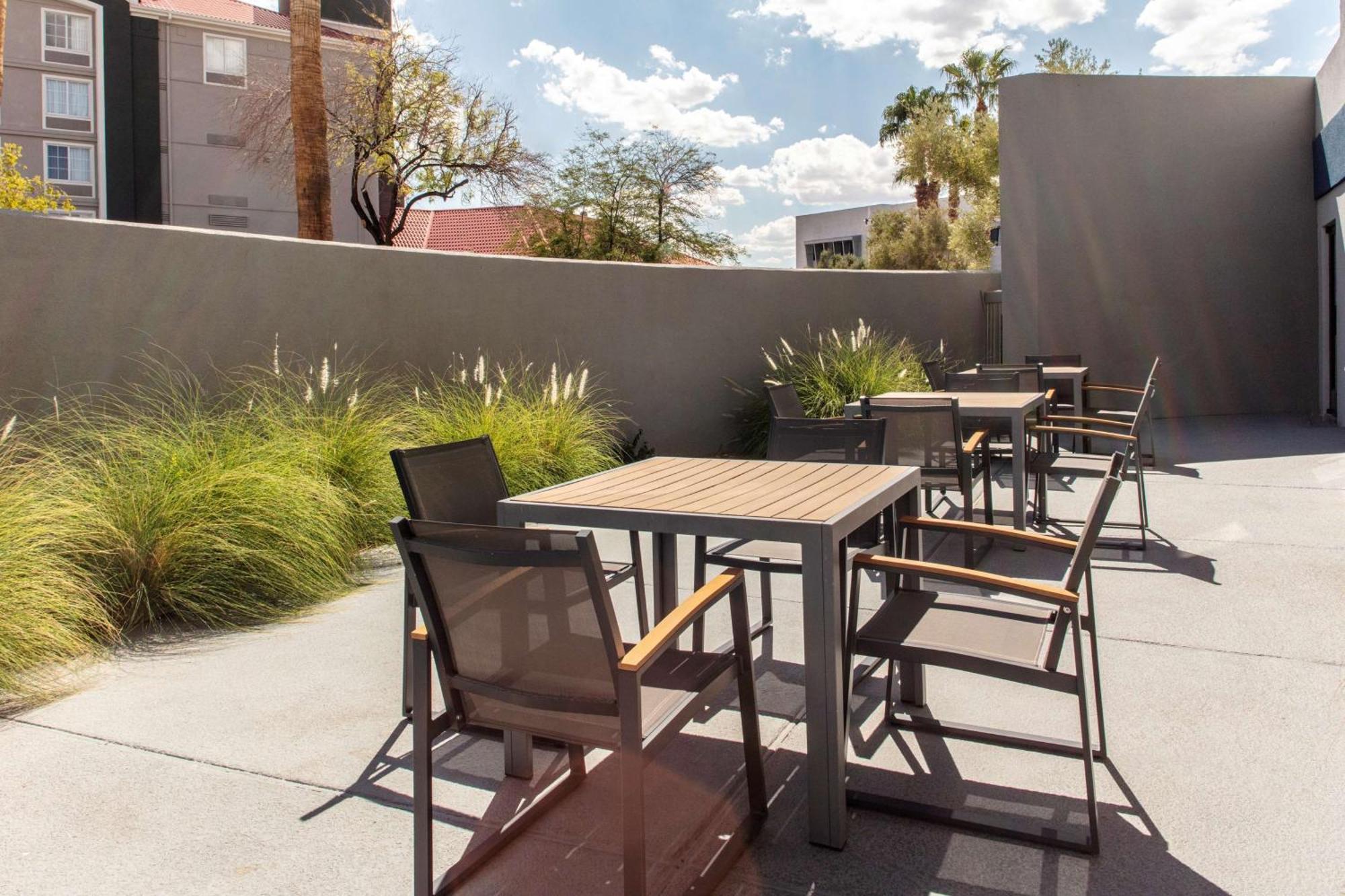Hampton Vegas/summerlin 3*