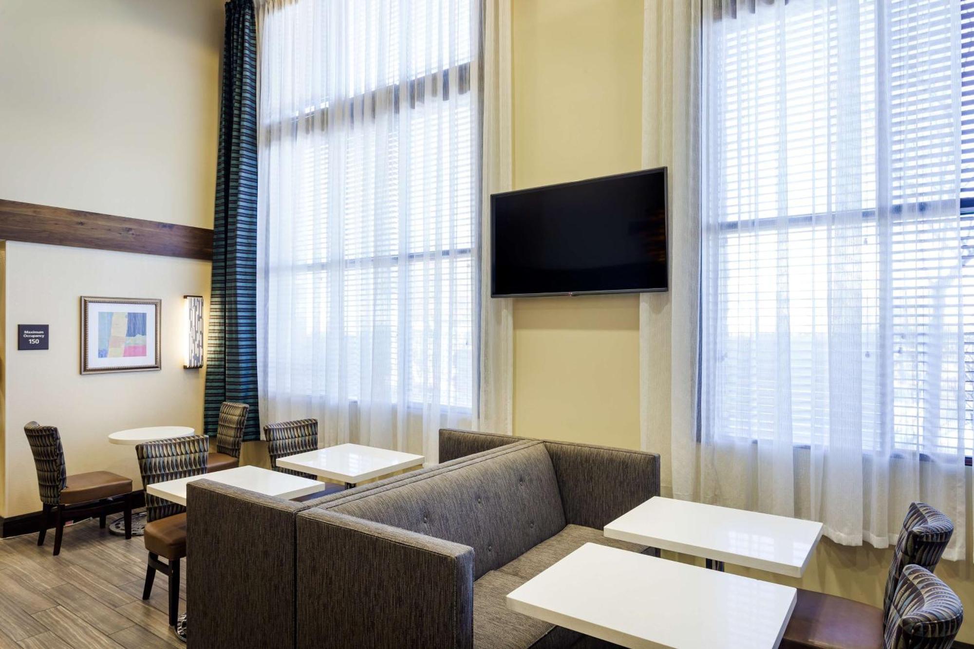 Hampton & Vegas-red Rock/summerlin 3* Las Vegas
