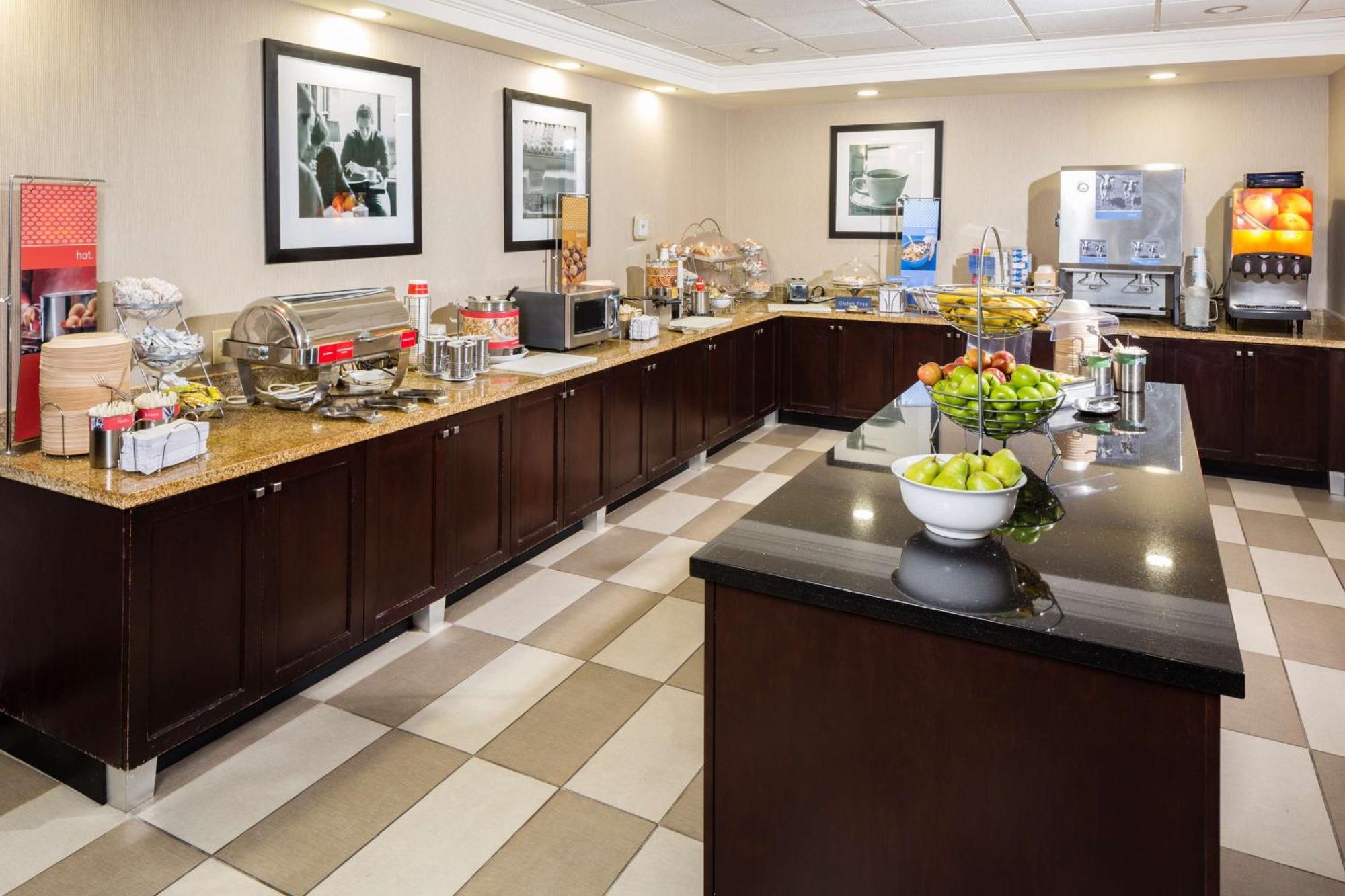Hotel Hampton Y Vegas South 3*