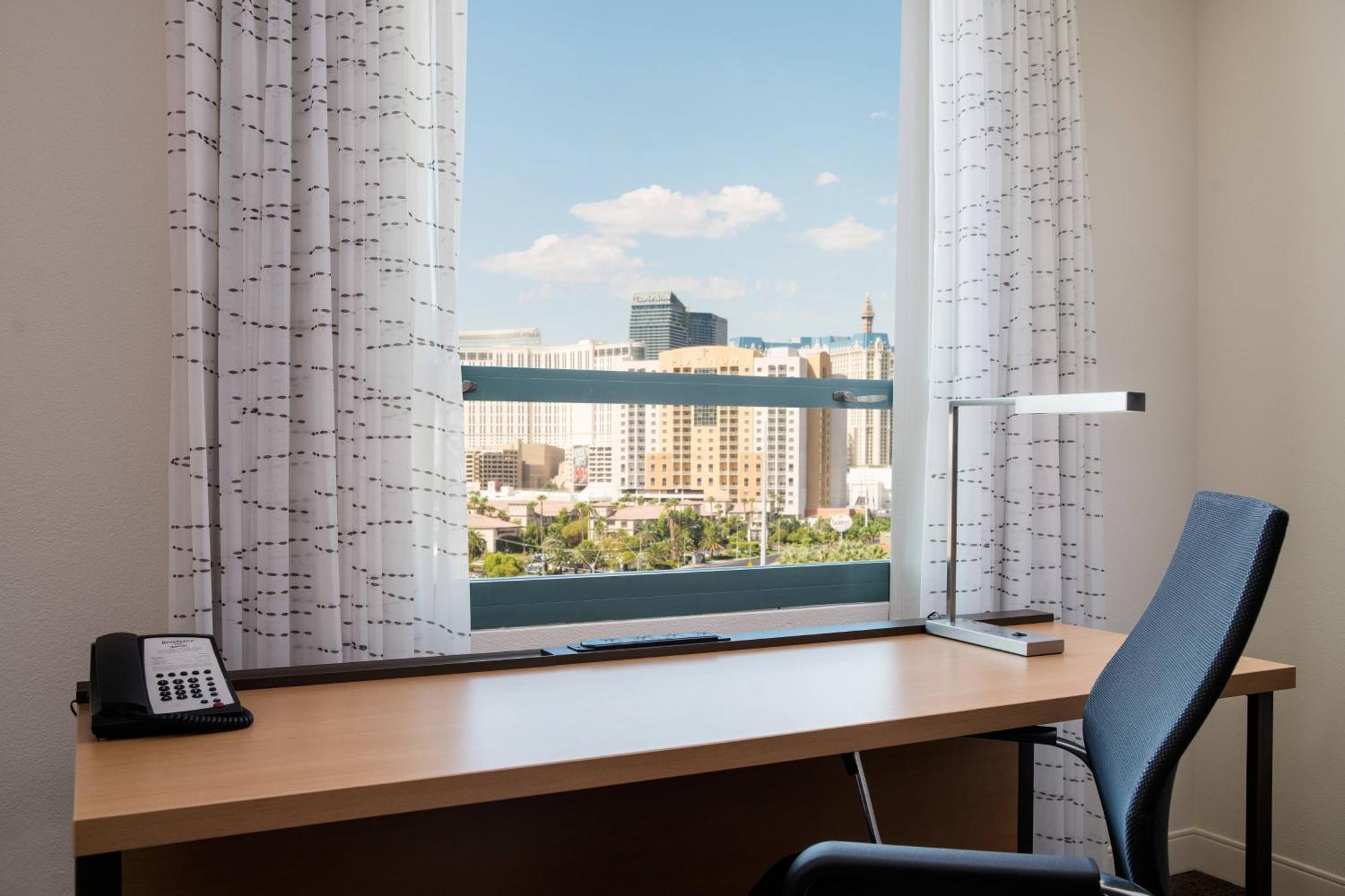 By Marriott Vegas Hughes Center 3*