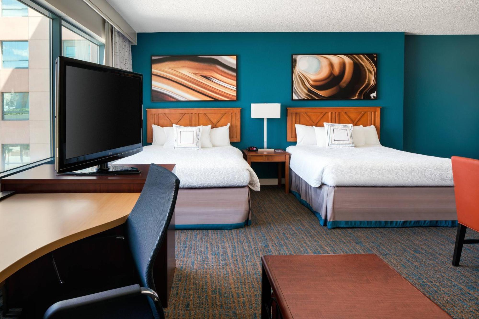 By Marriott Vegas Hughes Center 3*