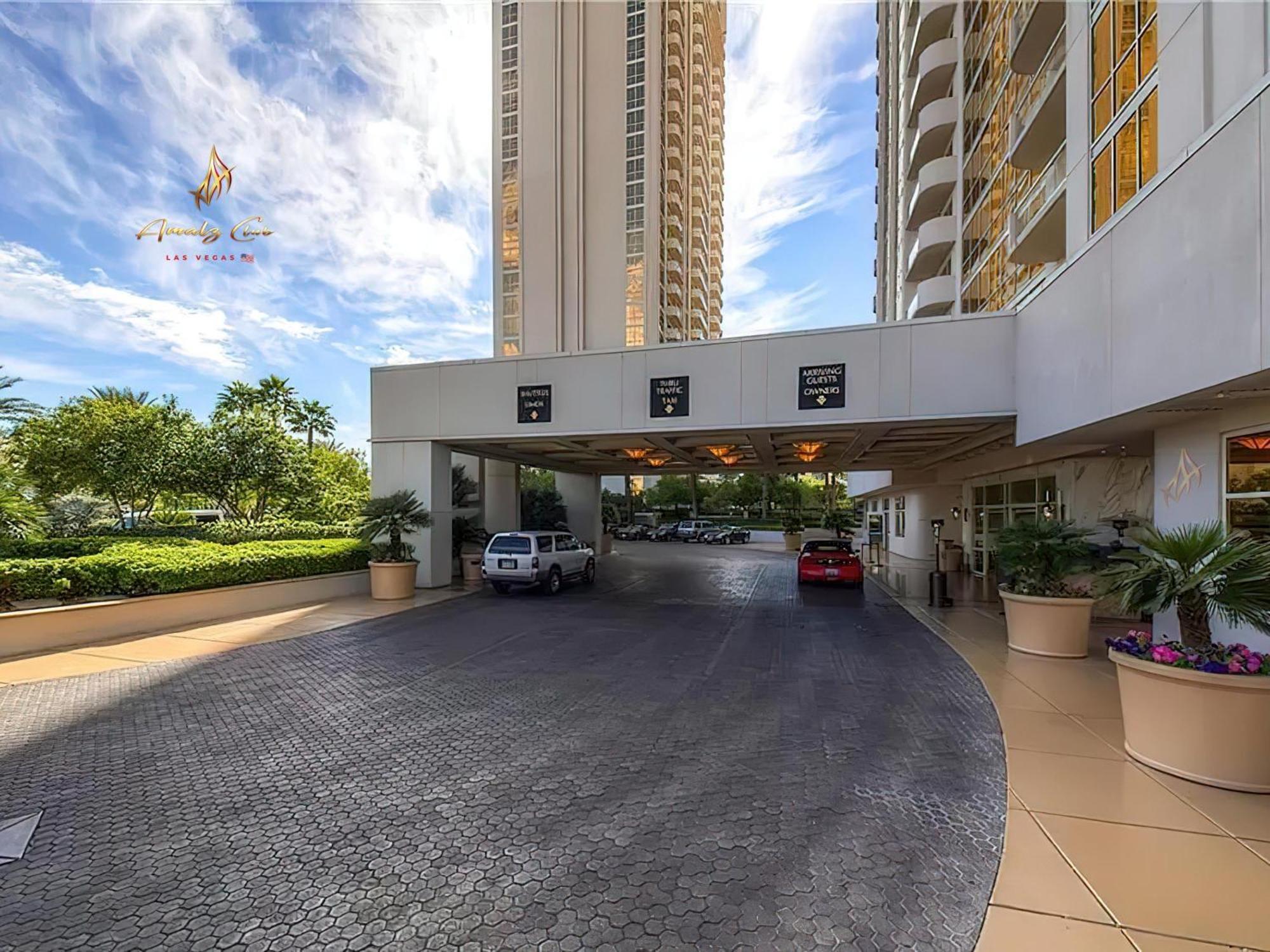 Amalz Two Bedroom Three Bathroom Balcony At Mgm Signature ! Apartahotel *