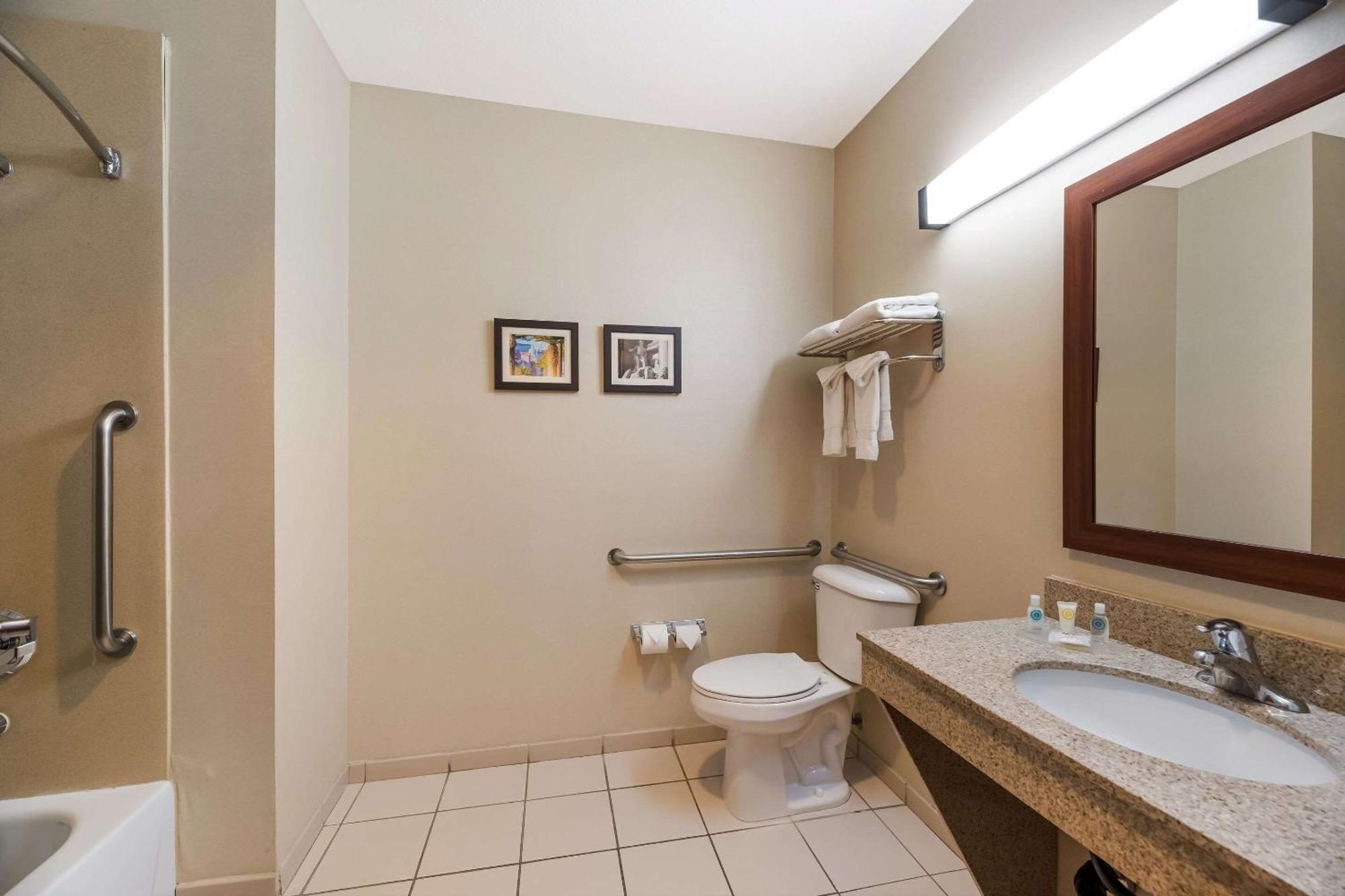 Comfort & Vegas - Nellis Hotel Las Vegas