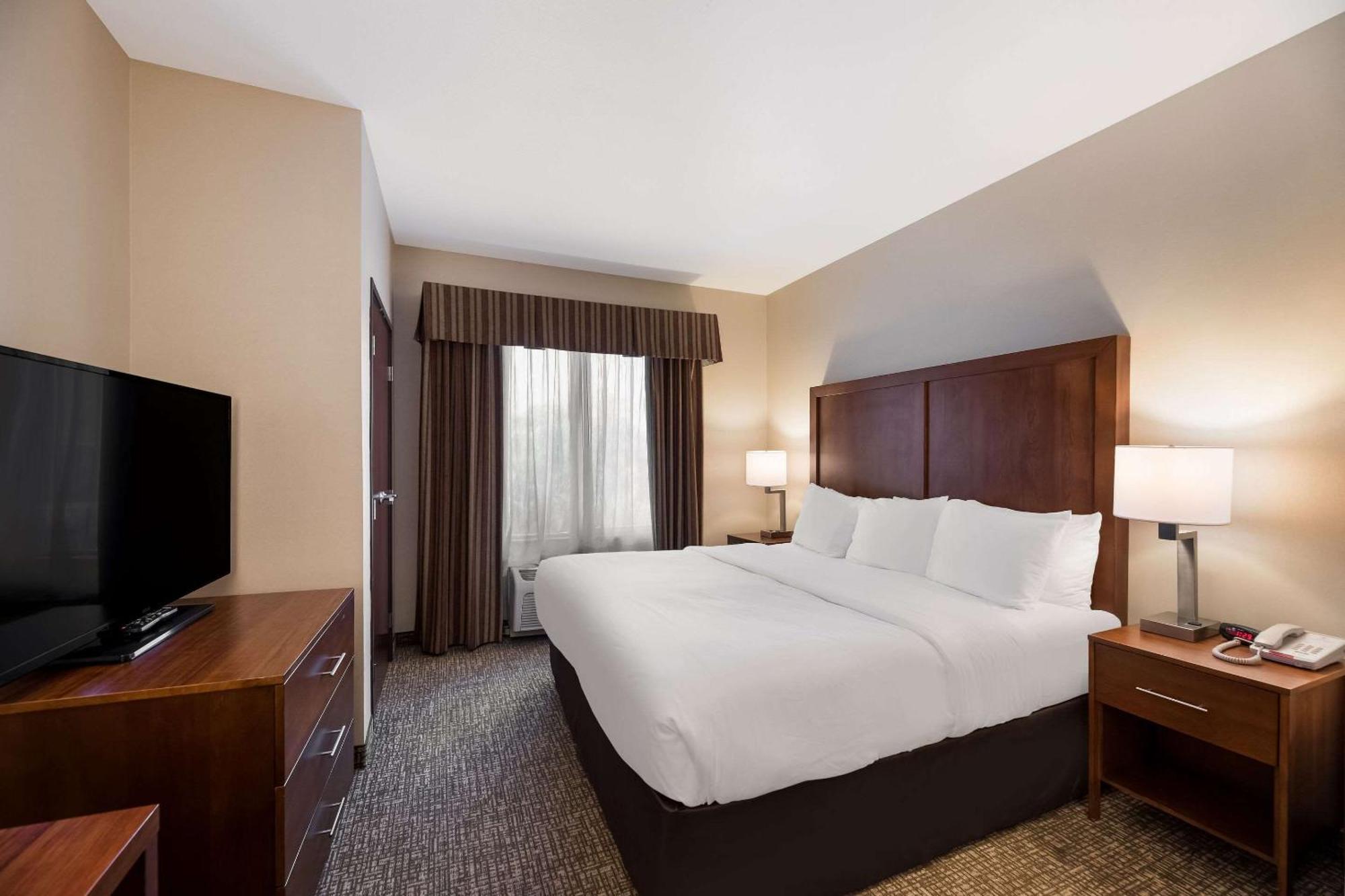Comfort & Vegas - Nellis 3*