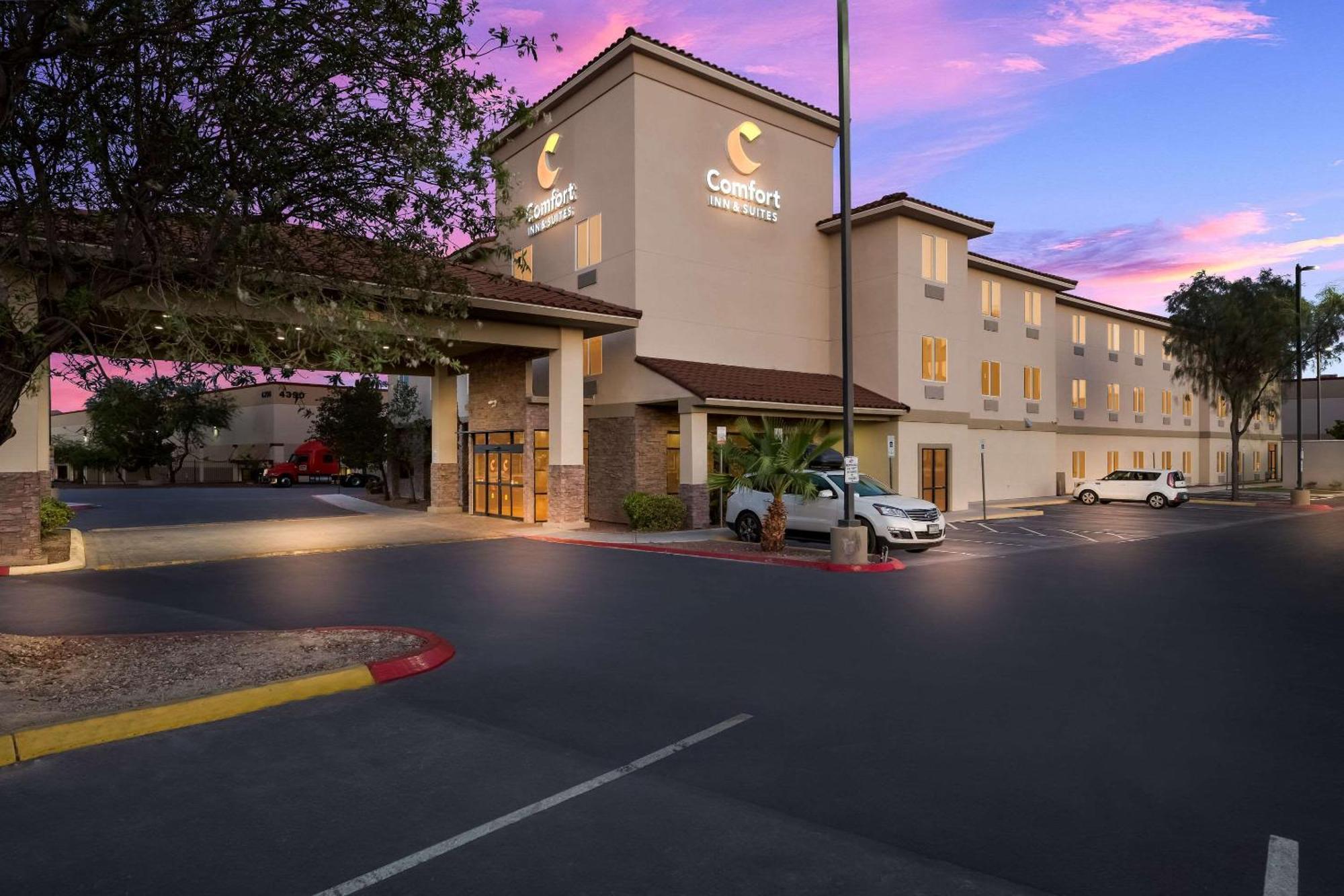 Comfort & Vegas - Nellis 3*