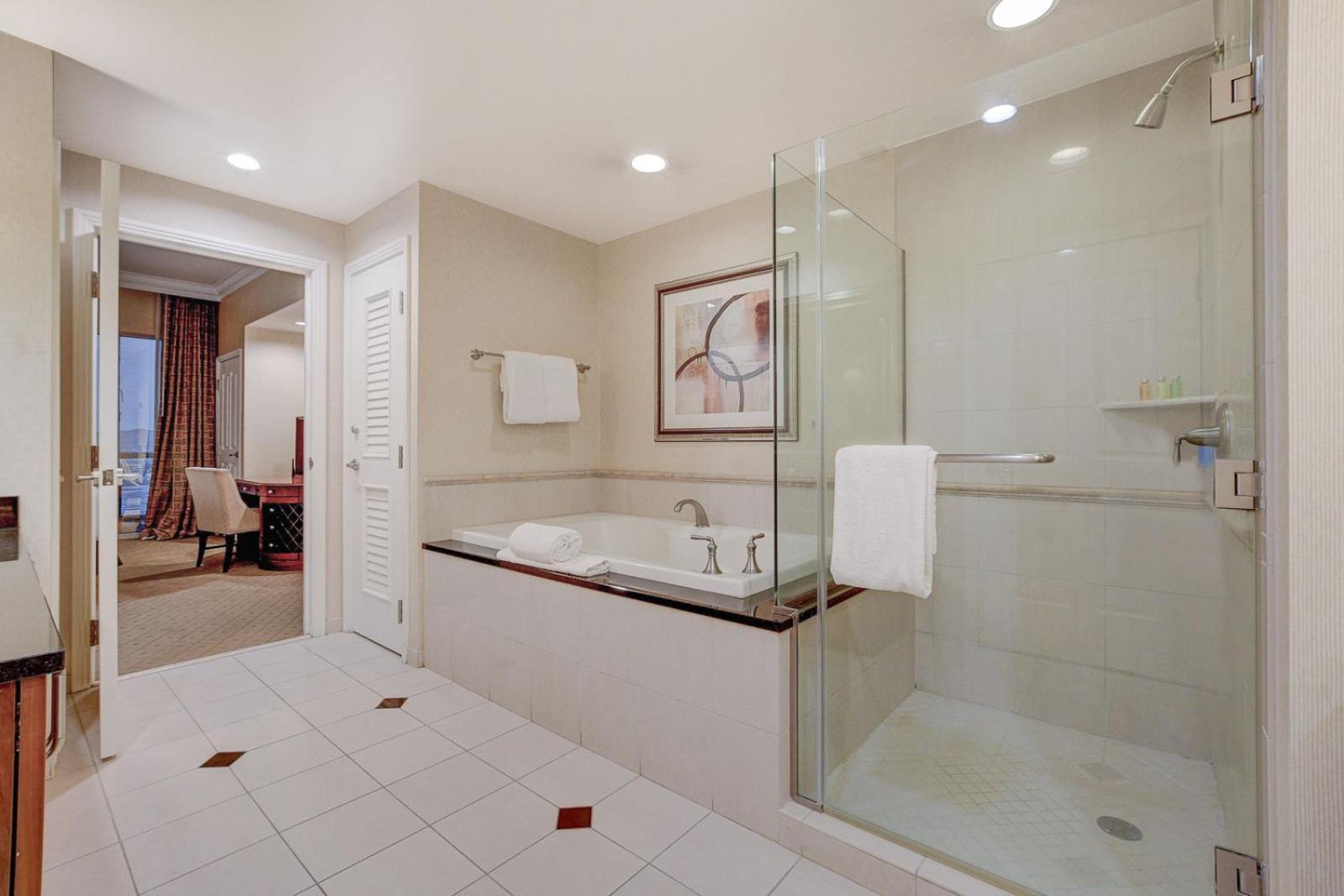 Incredible 1bd 2bth Mgm Signature*balcony View * Las Vegas