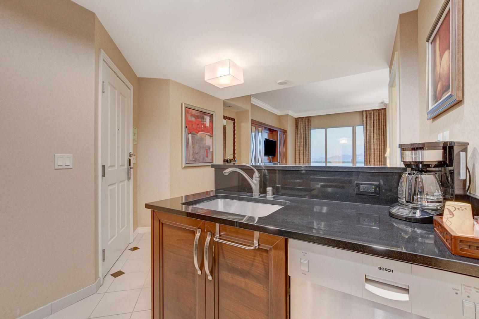 Incredible 1bd 2bth Mgm Signature*balcony View