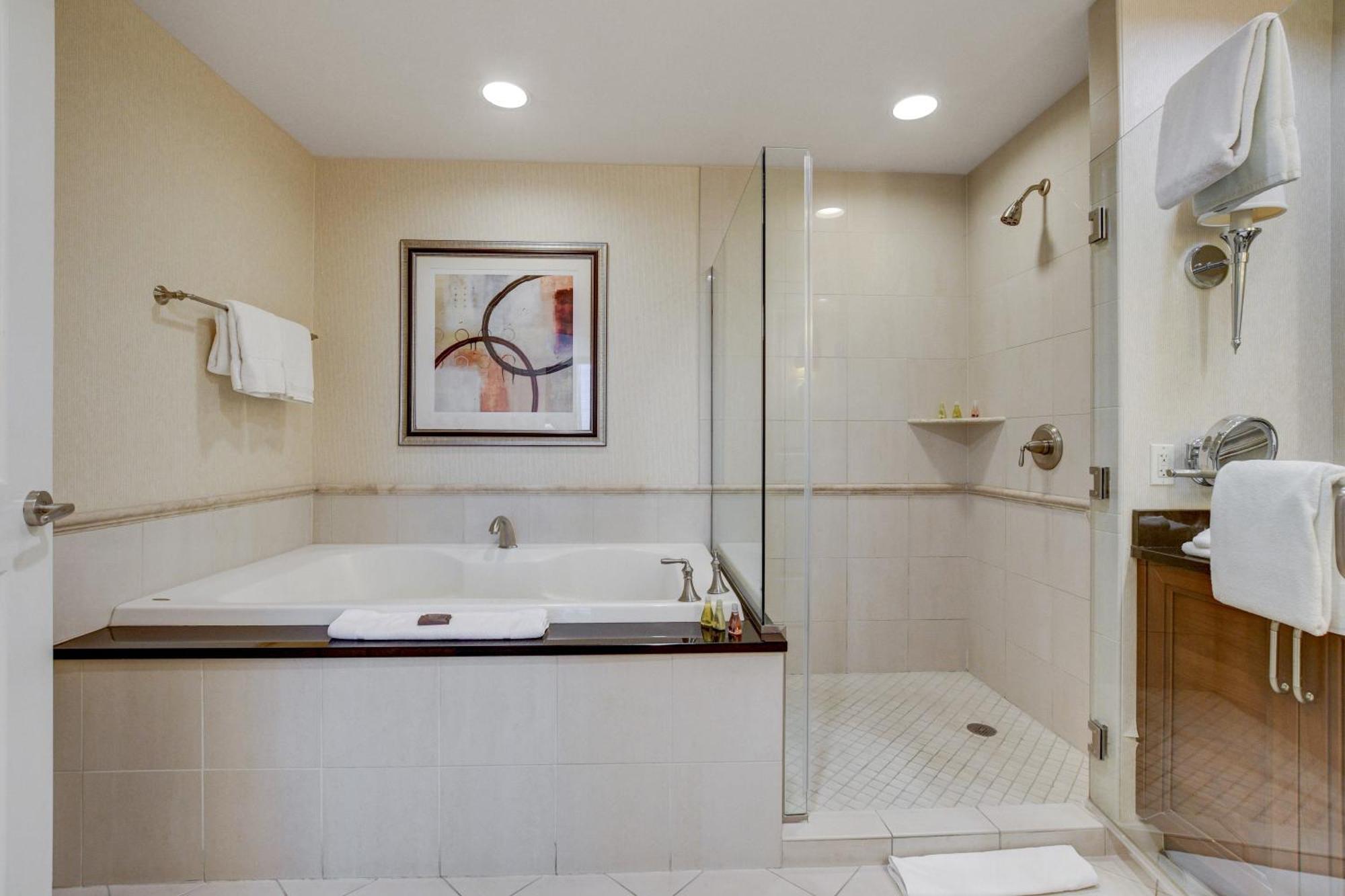 30th Ph Mgm With Breathtaking Views Of The Strip Apartahotel Las Vegas