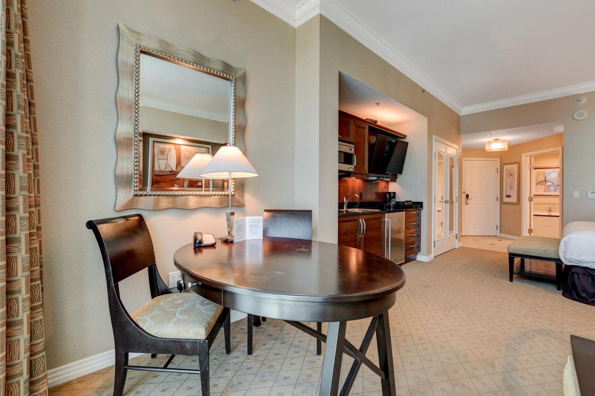 30th Ph Mgm With Breathtaking Views Of The Strip Apartahotel Las Vegas