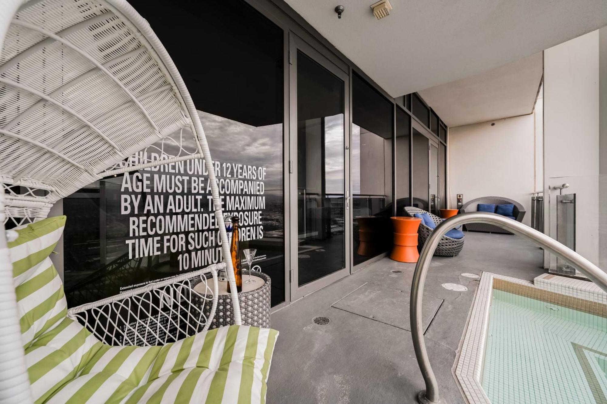 Romance Phenthouse At Palms Place Apartahotel
