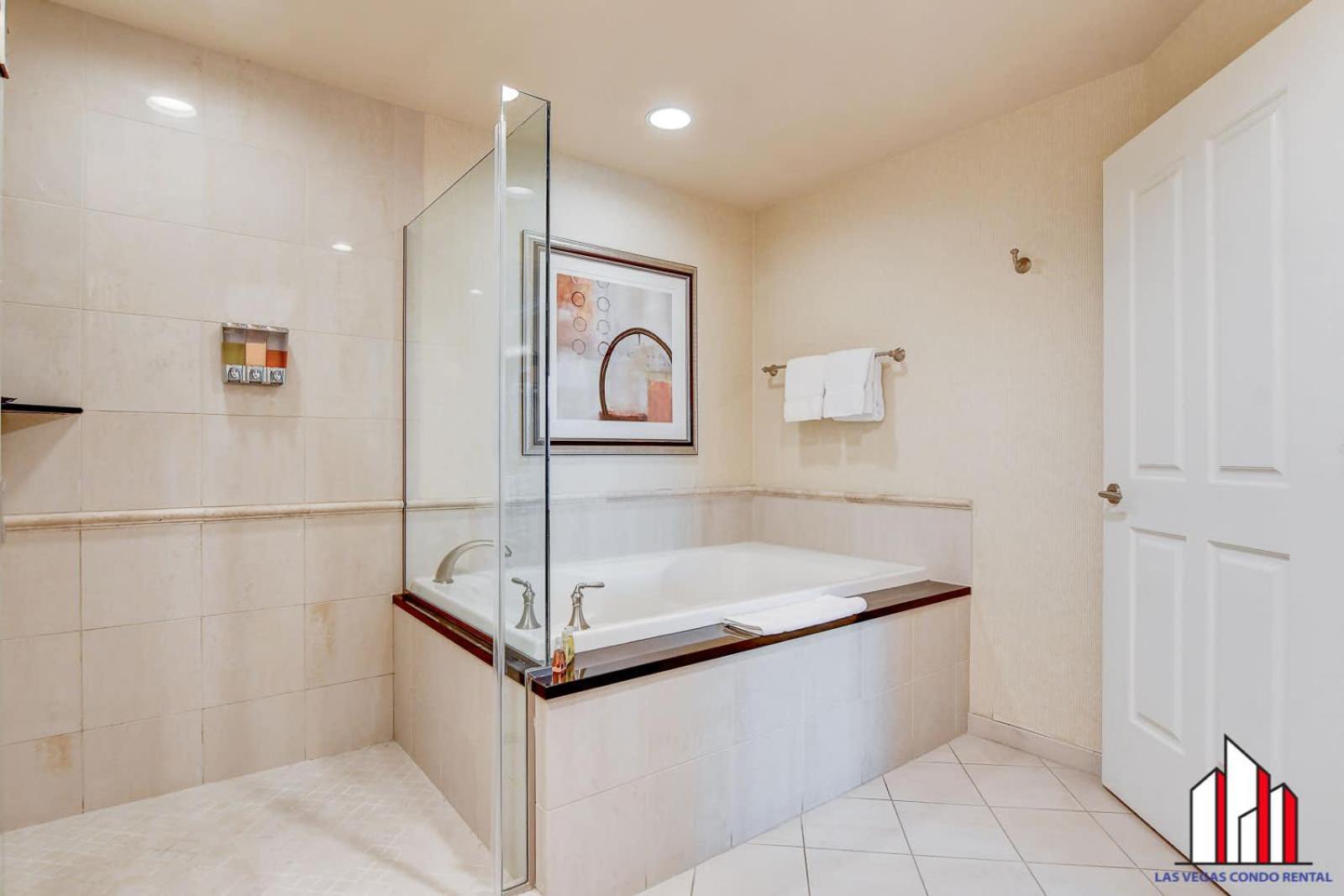 Сasa de vacaciones Mgm Signature-25-611 Strip View Jacuzzi