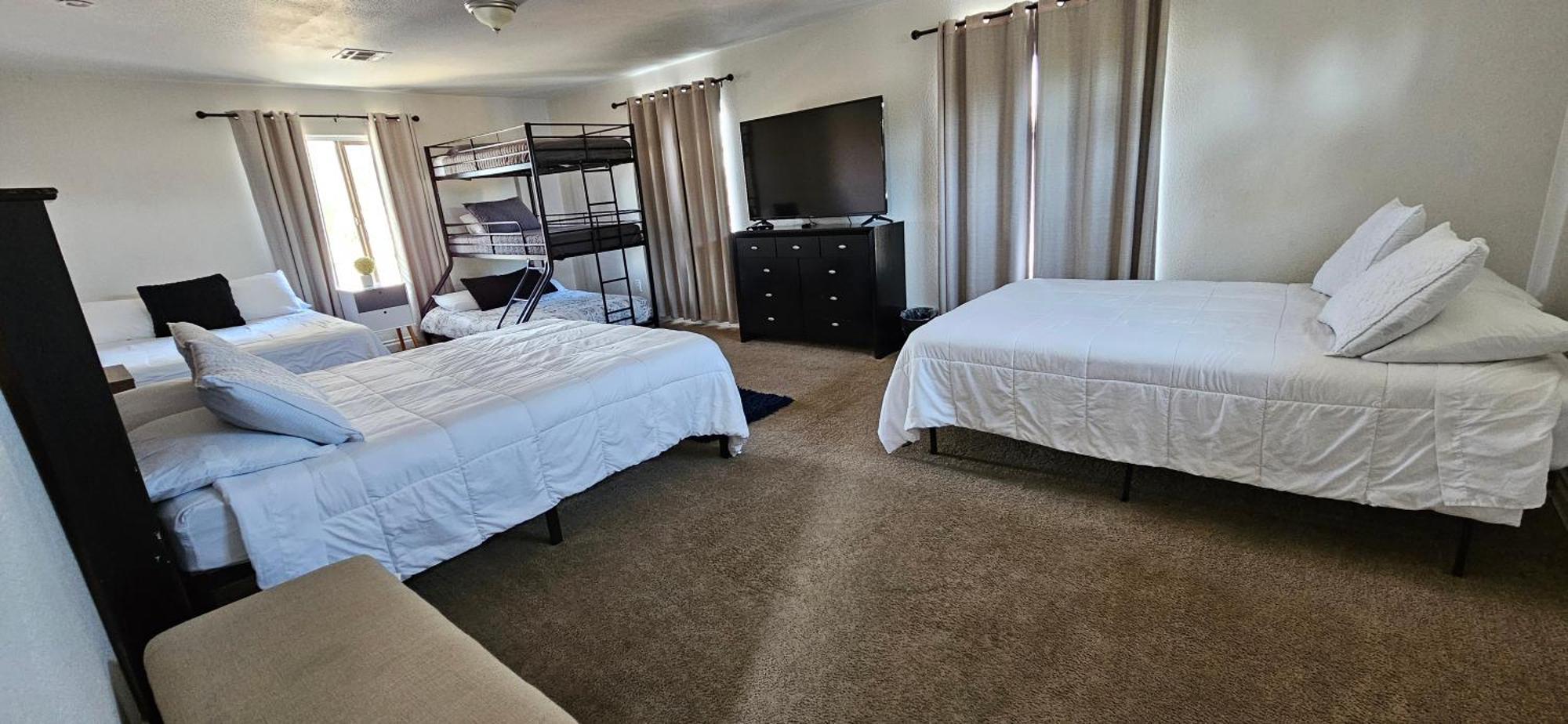 Ranch Sleeps 16ppl Las Vegas