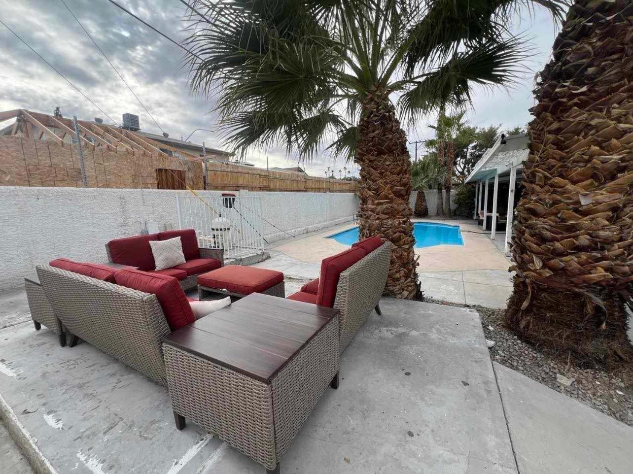 The Vegas Escape - Near The Airport/strip With Pool Сasa de vacaciones Las Vegas