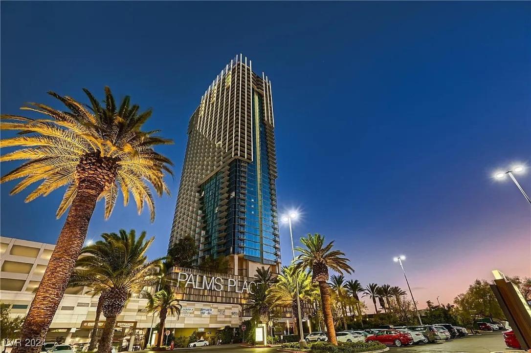 Palms Place By Zelloo