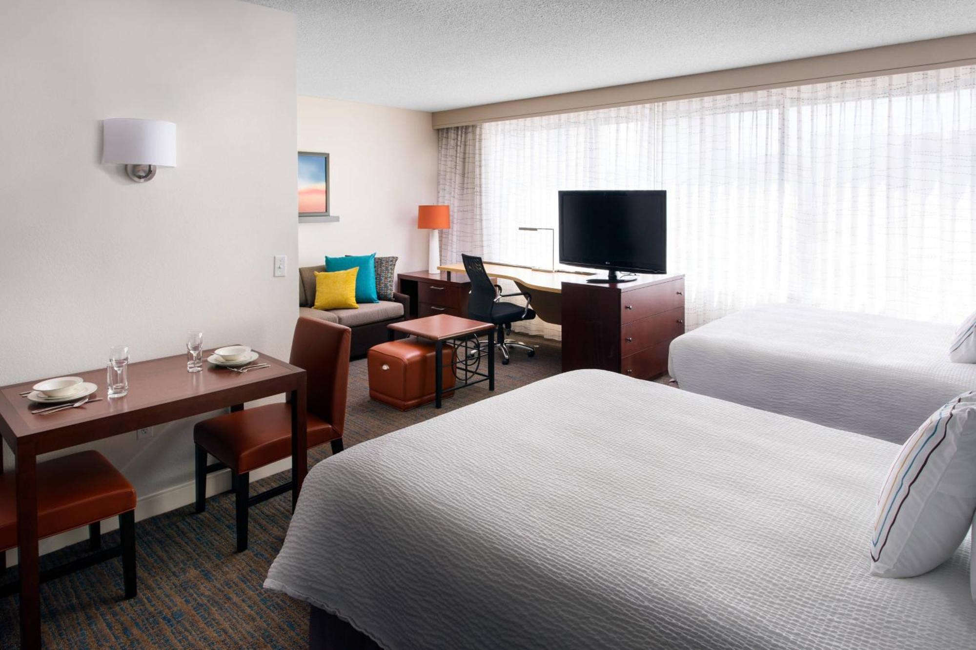 By Marriott Vegas Hughes Center