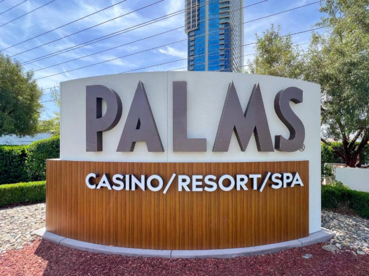 Palms Place The Adele Palazzo Hotel