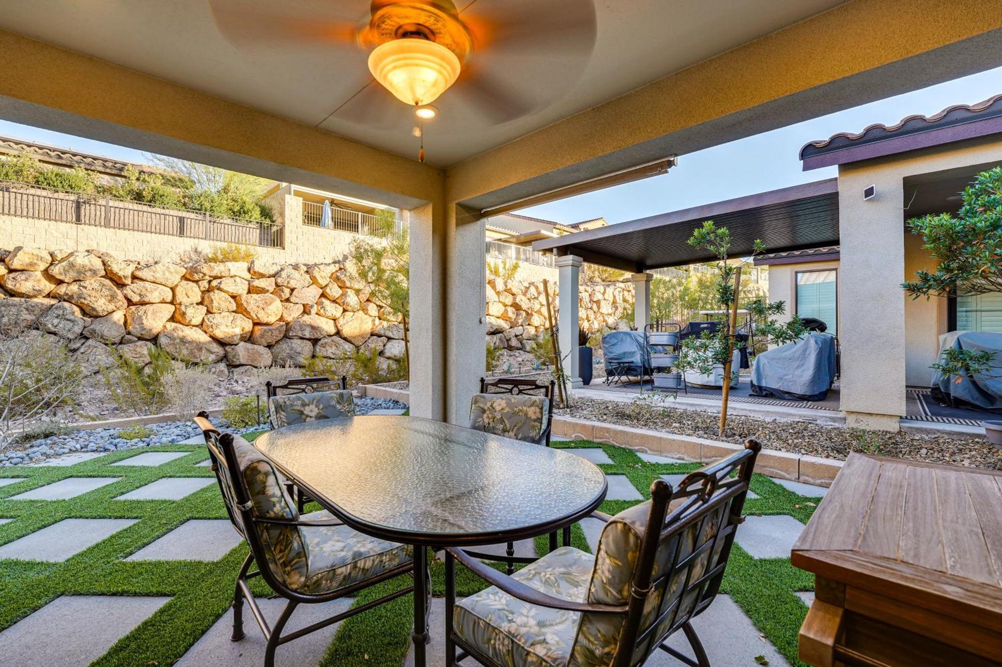 Сasa de vacaciones Gorgeous Henderson With Patio And Yard! *