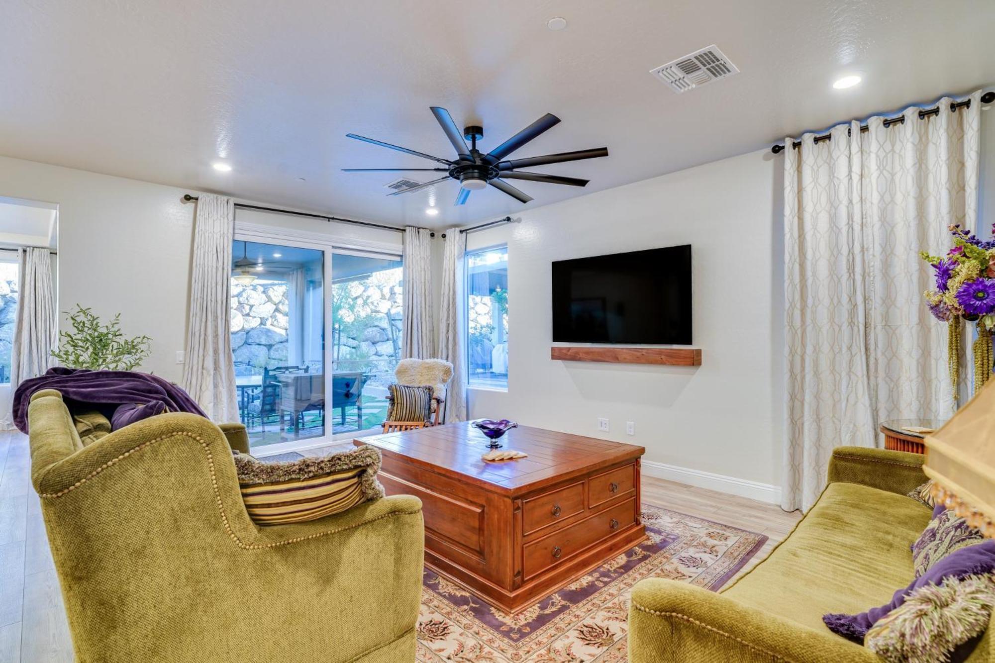 Gorgeous Henderson With Patio And Yard! * Las Vegas