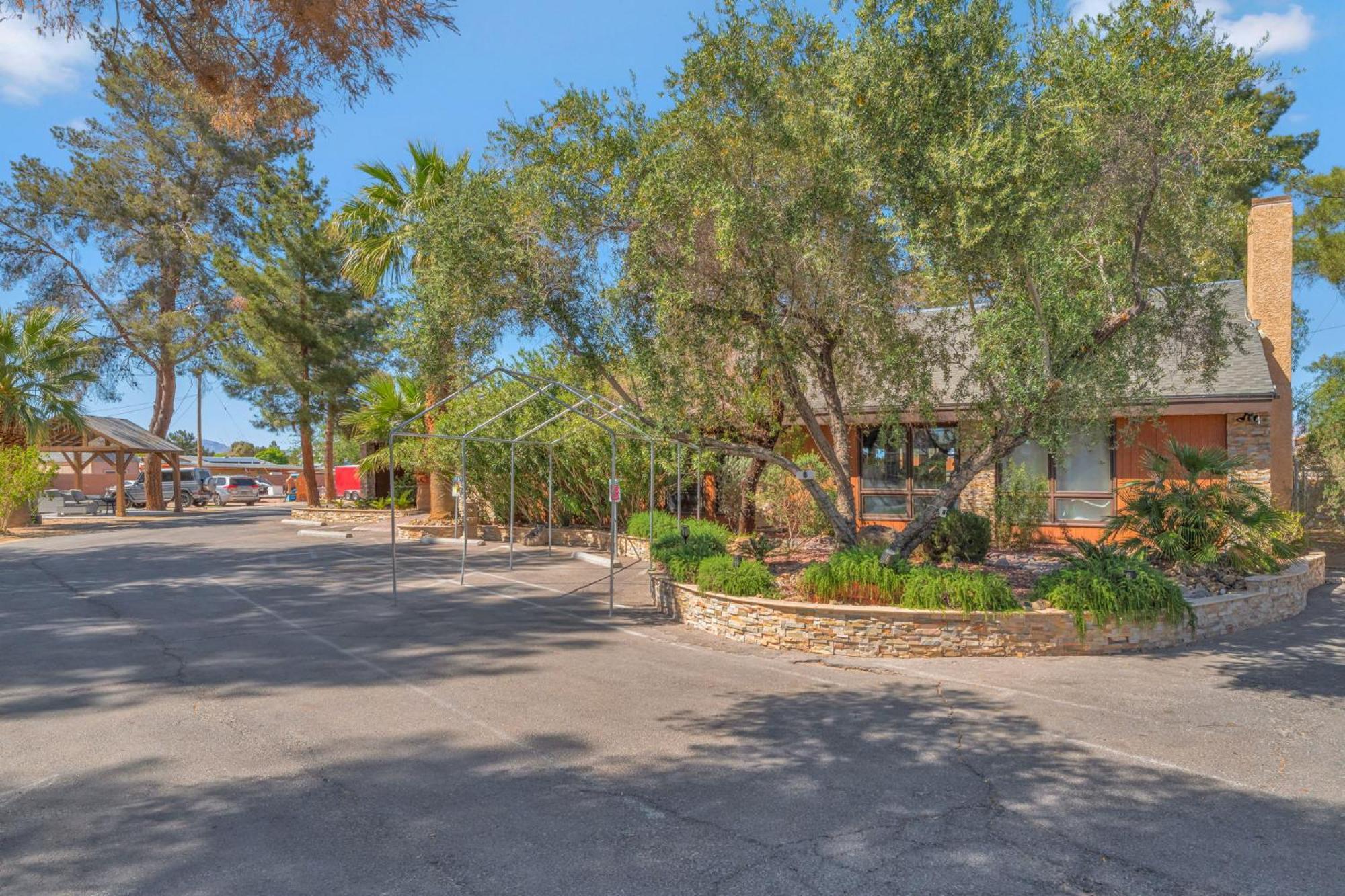 The Vegas Ranch *
