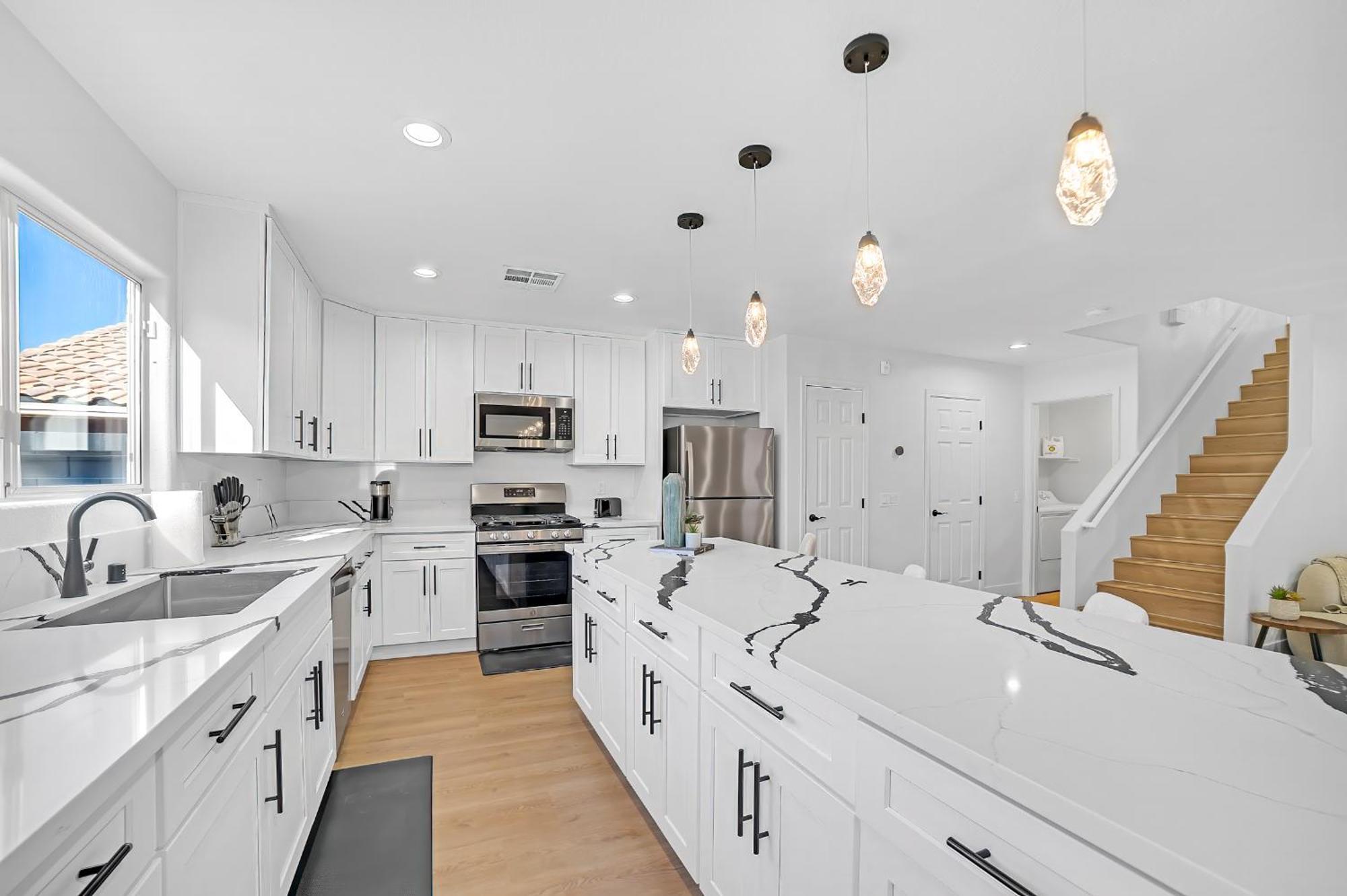 Luxury 3br Near Strip, Hot & Pool, Gazebo, Bbq Villa Las Vegas