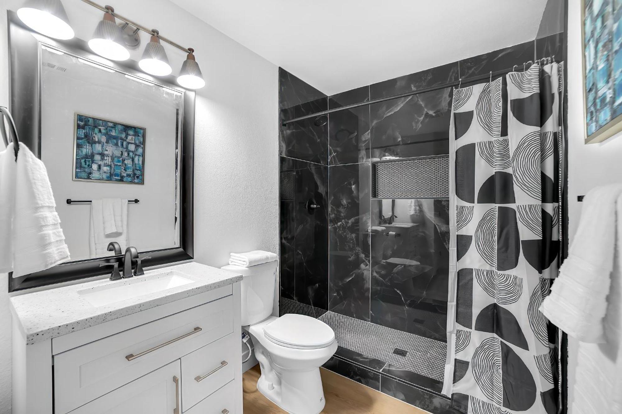 Villa Luxury 3br Near Strip, Hot & Pool, Gazebo, Bbq Las Vegas