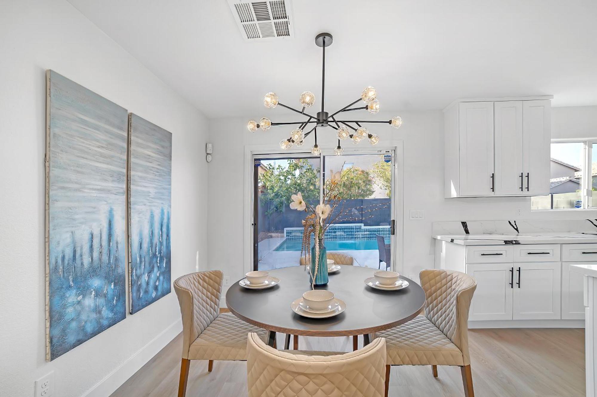 Luxury 3br Near Strip, Hot & Pool, Gazebo, Bbq Villa