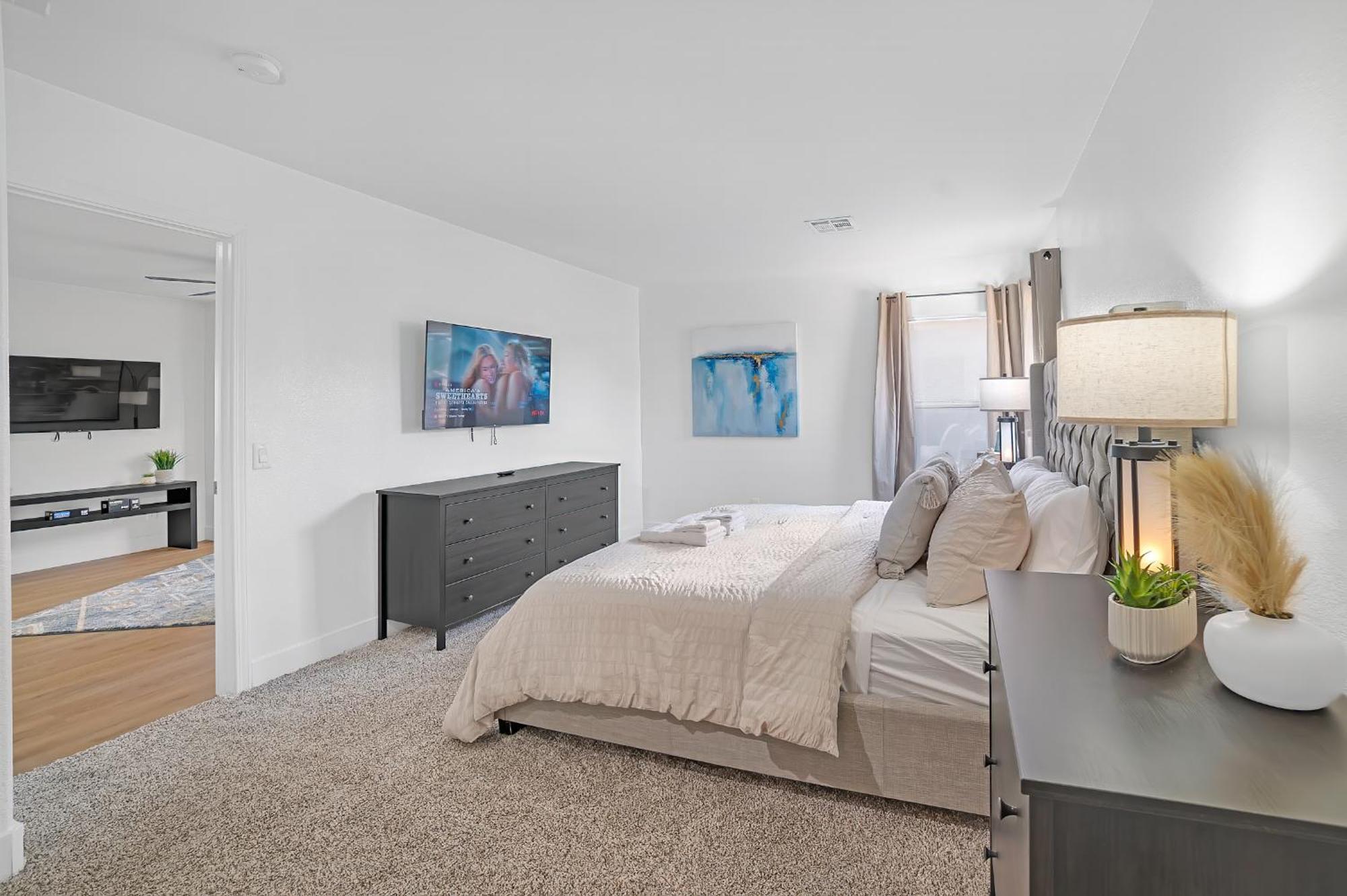 Luxury 3br Near Strip, Hot & Pool, Gazebo, Bbq Las Vegas