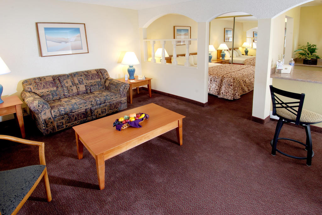 Mardi Gras & Casino Hotel