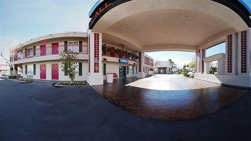 Red Roof Vegas Hotel