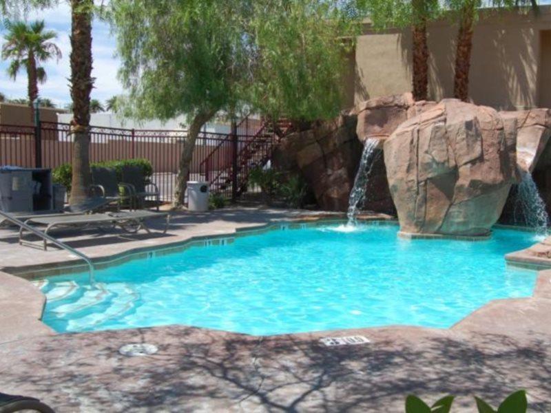 Hotel Red Roof Vegas 2*