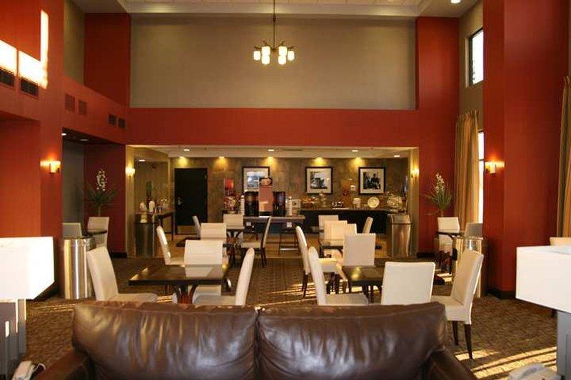 Hampton Y Vegas South Hotel 3*