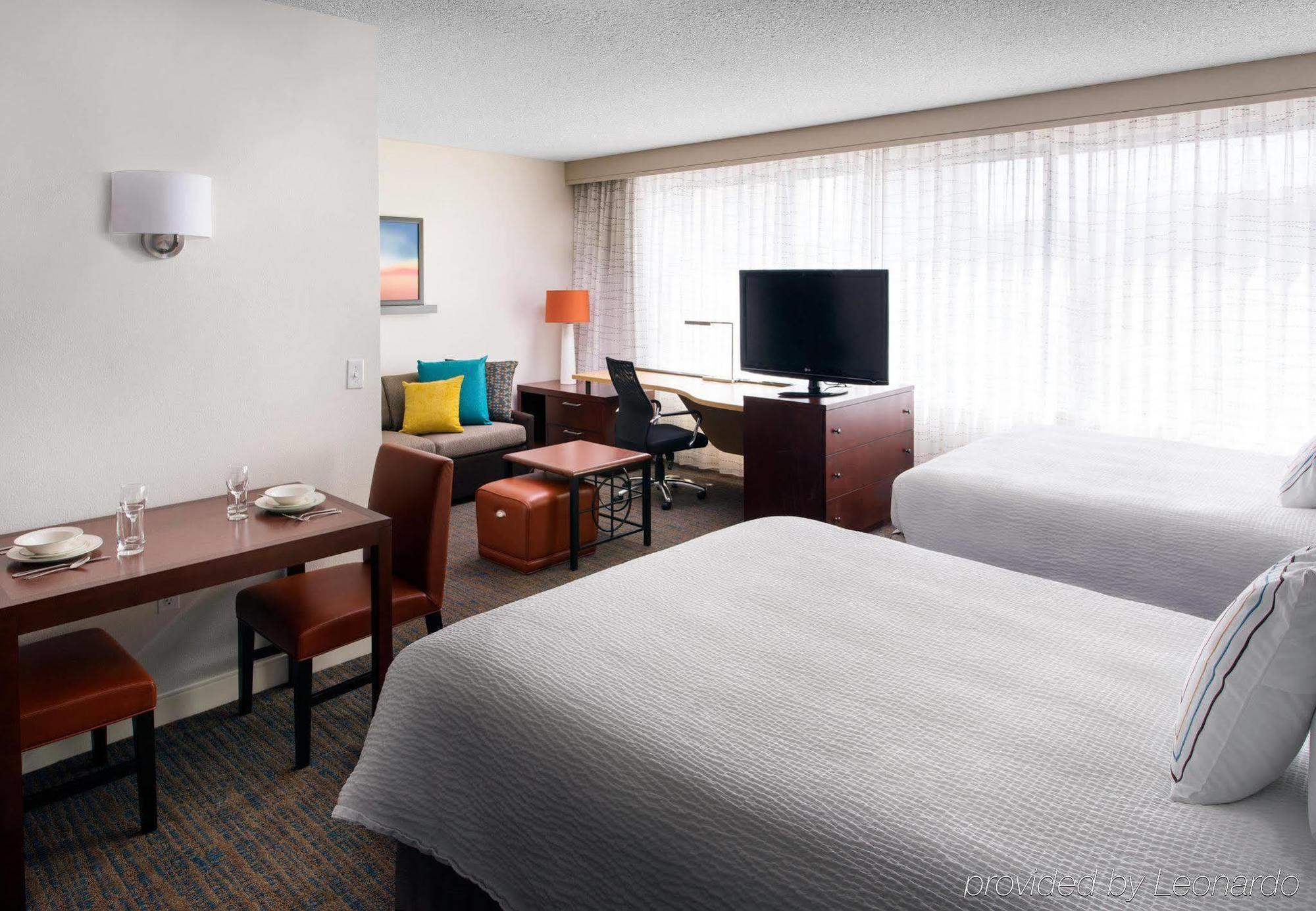 By Marriott Vegas Hughes Center 3*