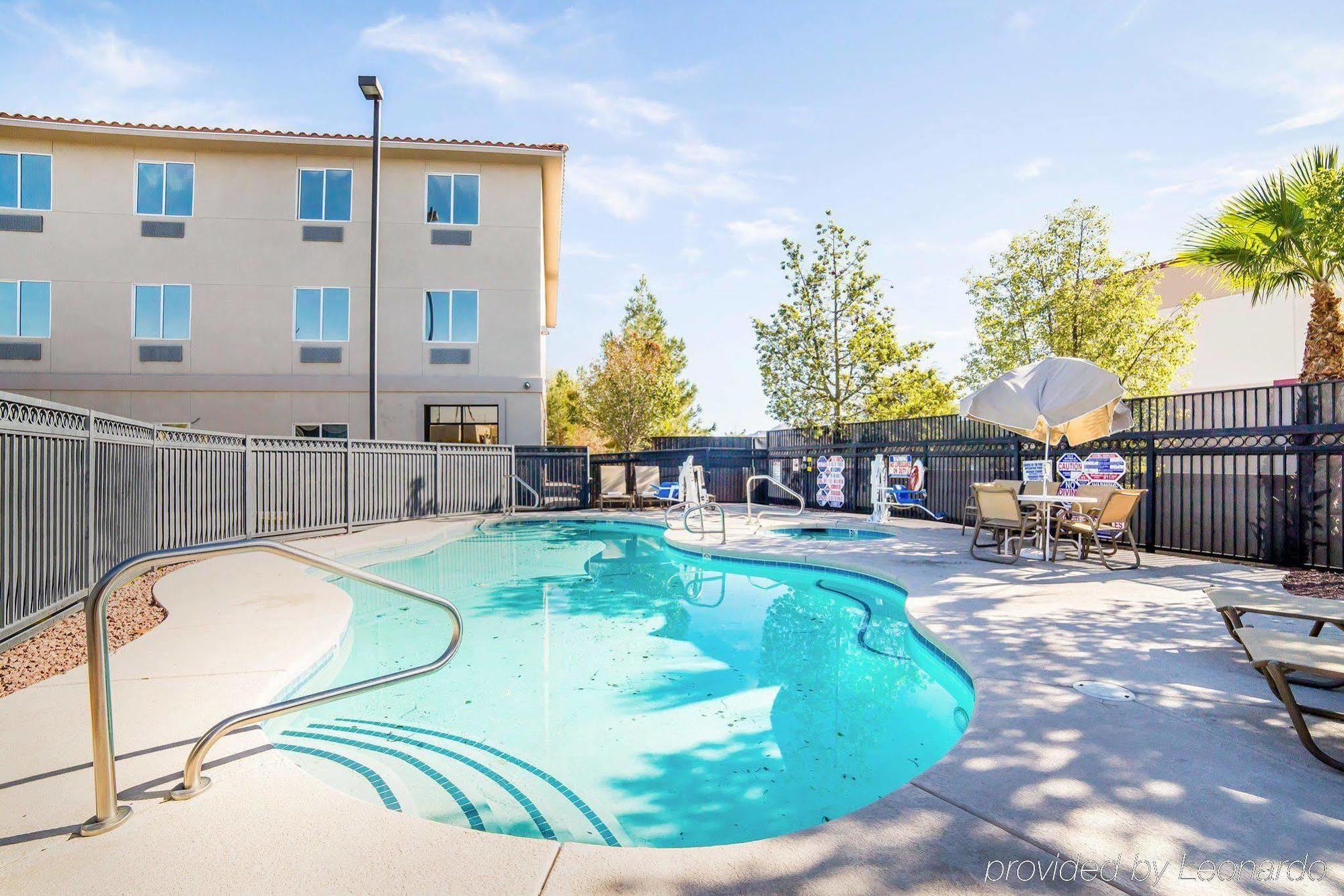 Comfort & Vegas - Nellis Hotel