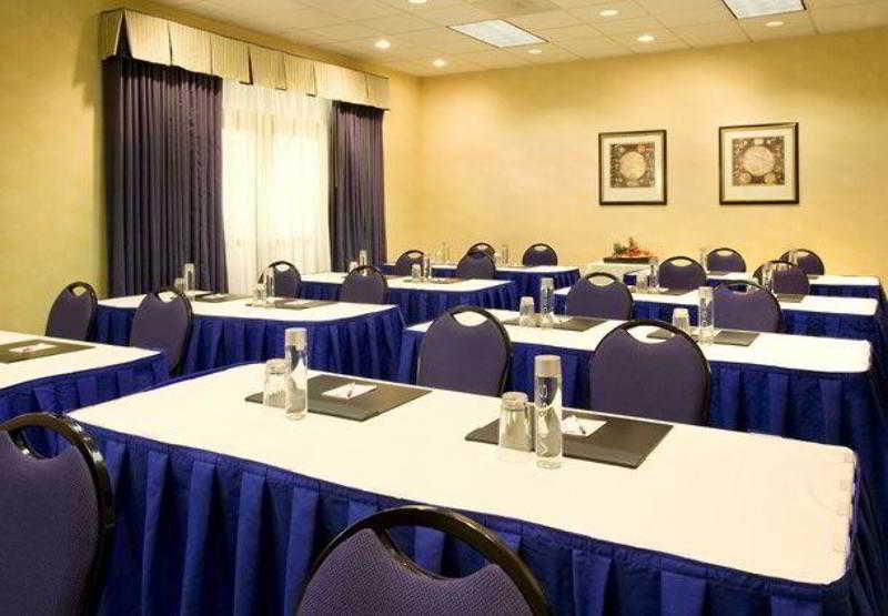 By Marriott Vegas Hughes Center Hotel 3*
