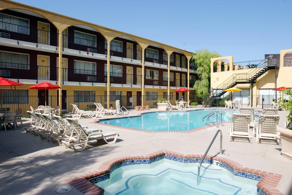 Mardi Gras & Casino 3*