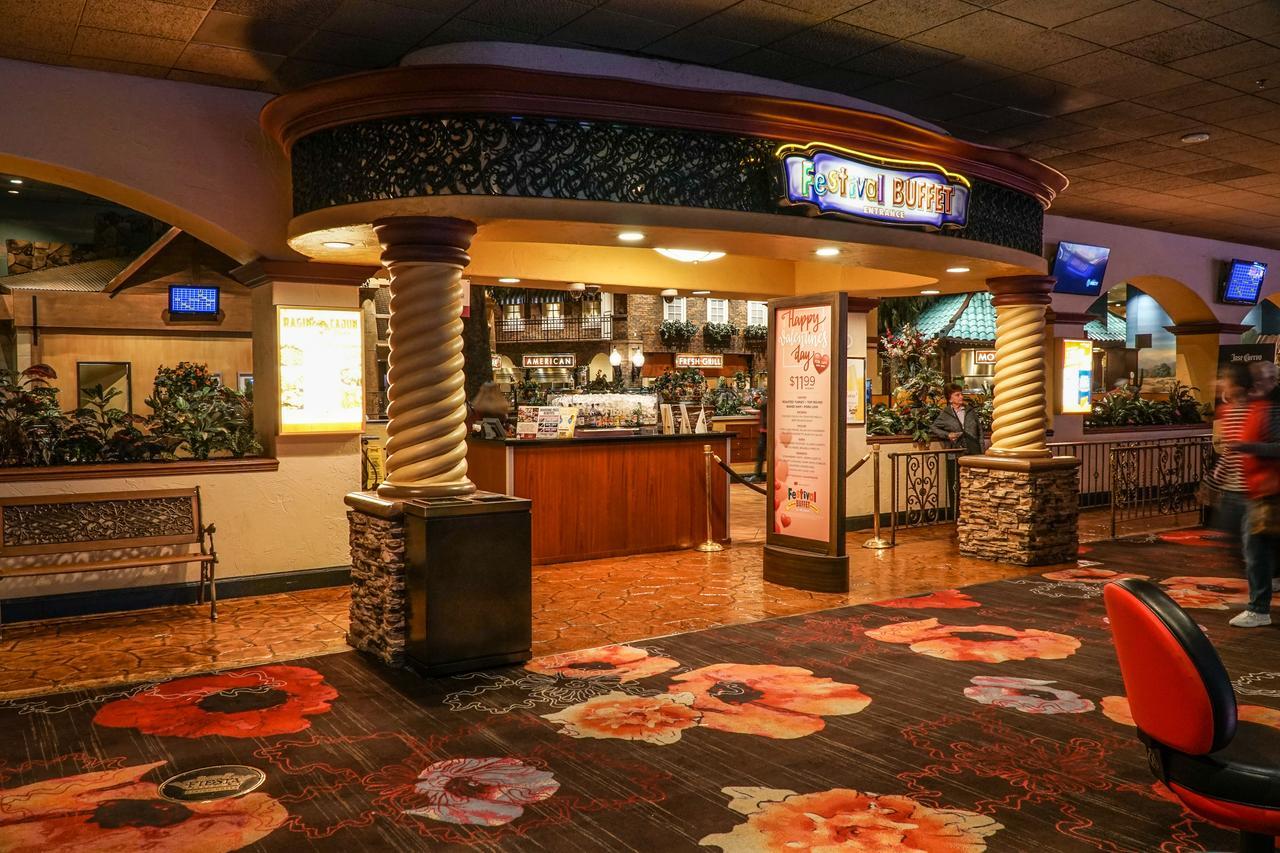 Fiesta Rancho Casino Hotel 3*