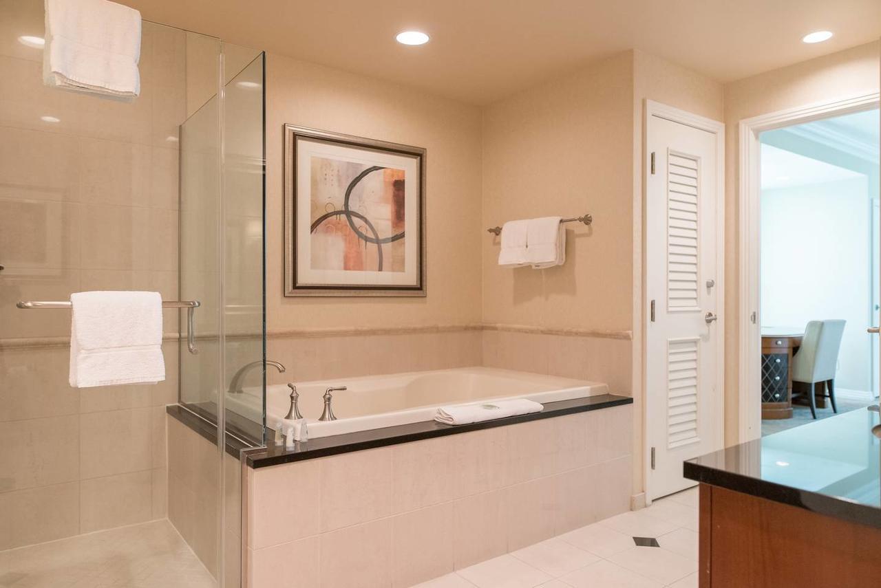 Apartahotel True 1br Balcony With Strip View At Mgm Signature Las Vegas