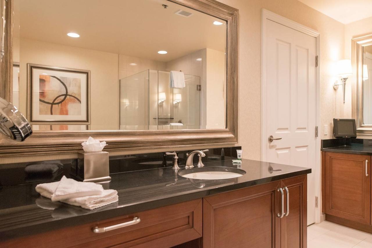 True 1br Balcony With Strip View At Mgm Signature Apartahotel Las Vegas